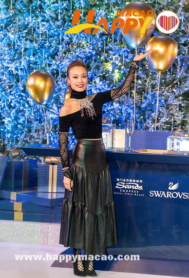 HK_Actress_and_singer_Joey_Yung_2