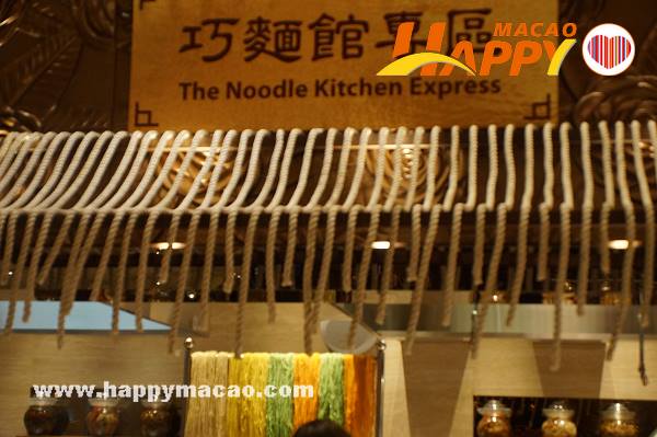 31045300_2072682542772392_1899234267708260352_n