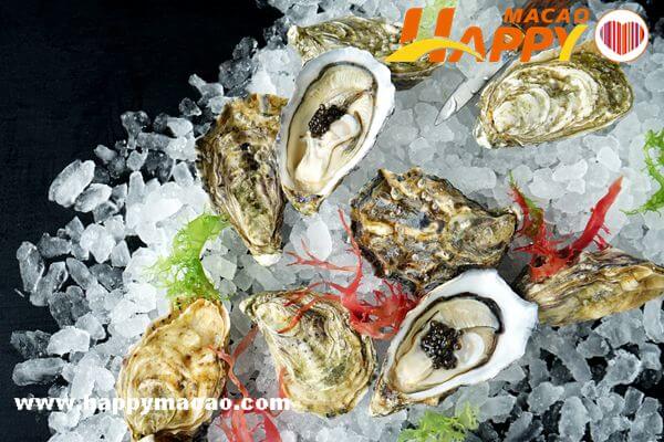 _-__Prive_-_Duo_Oysters__Caviar